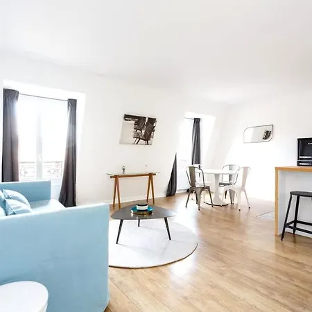 Apartment Louvre Comedy Paris