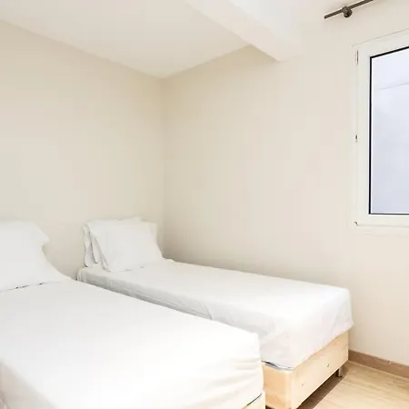 Louvre Comedy Apartment Paris